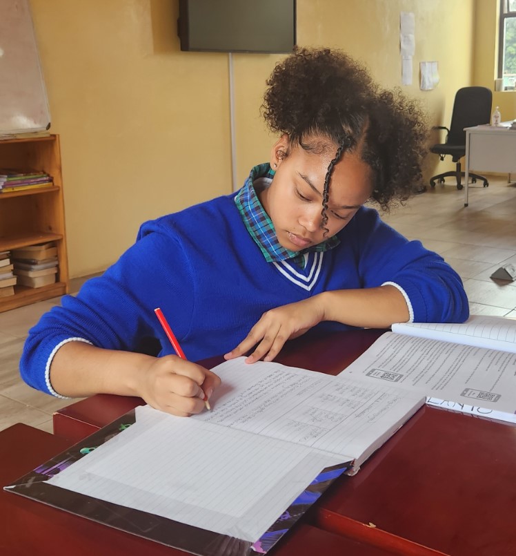 Students working in the Lanto High School classroom.